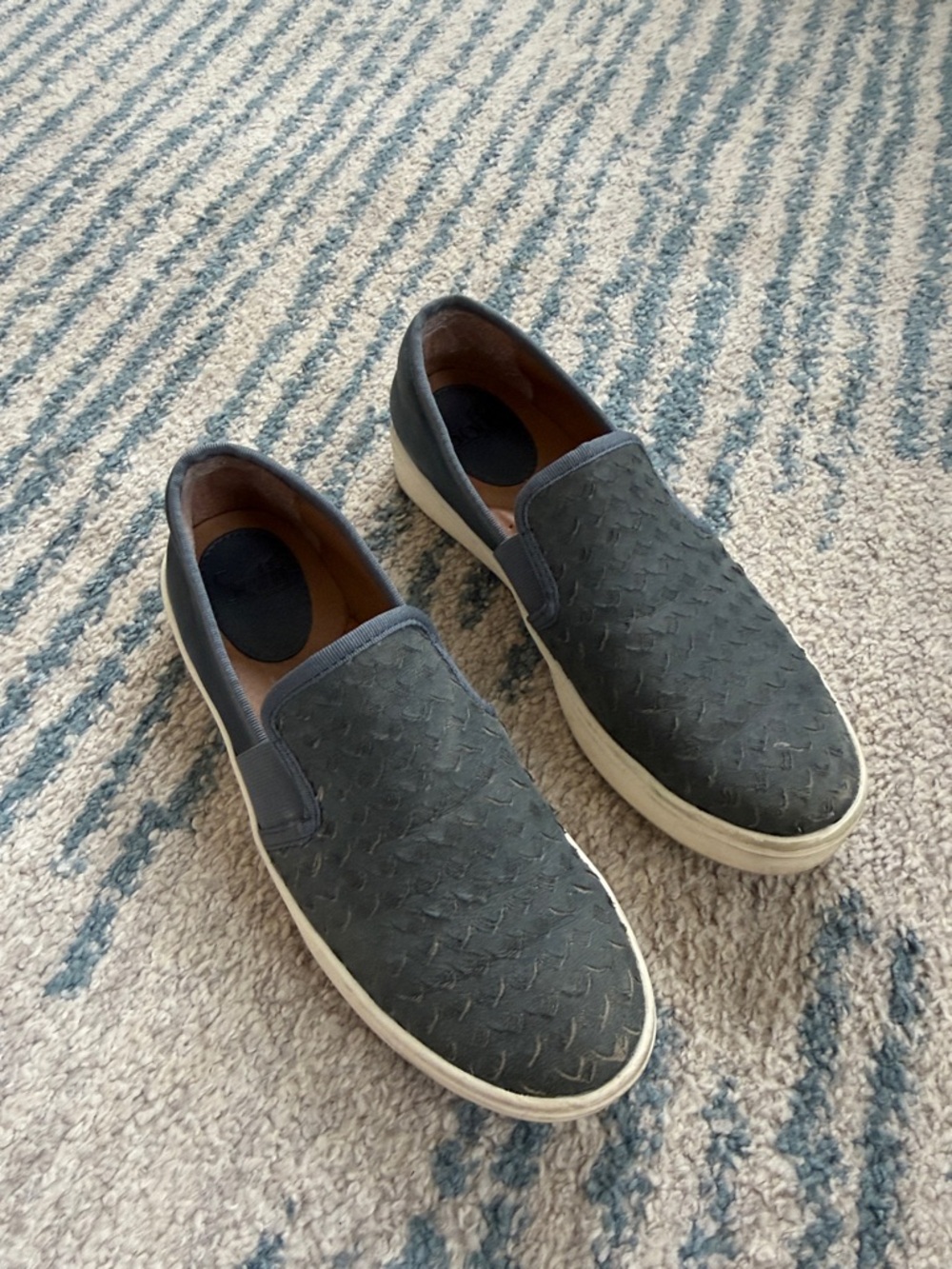 Sofft women’s Slip-On Casual Sneakers in Blue/Grey